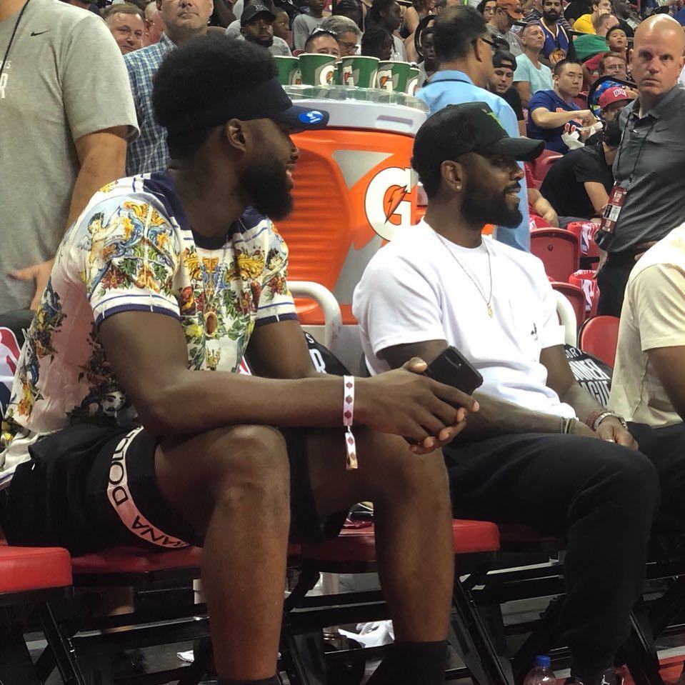 早报：拥有地表最强人类的从容感……怎么，你们没有吗？（早报：拥有地表最强人类的底气与从容——怎么，你们没有？）