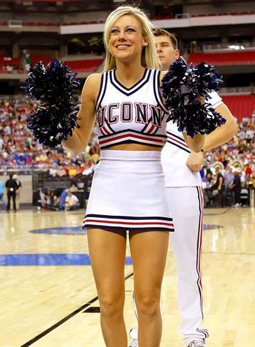 鲁本·阿莫林赛后力挺约罗：从失误中成长，曼联未来可期（鲁本·阿莫林赛后为约罗发声：在失误中成长，曼联前景光明）