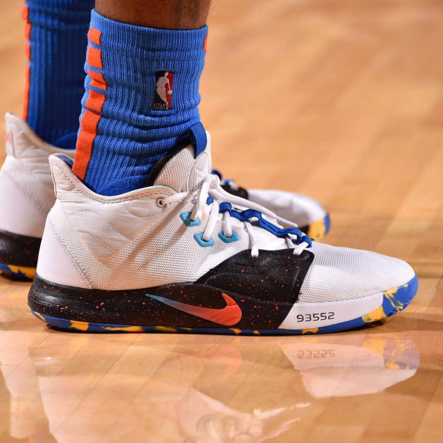 巴萨拒绝放人！吉罗纳想复制埃里克成功案例遭拒，卡萨斯留队发展（巴萨不放人！吉罗纳复制埃里克模式受挫，卡萨斯留队继续成长）