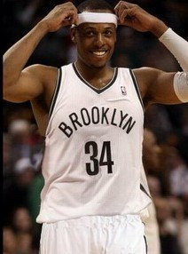 越南速度打法极具冲击力（越南快节奏打法冲击力十足）