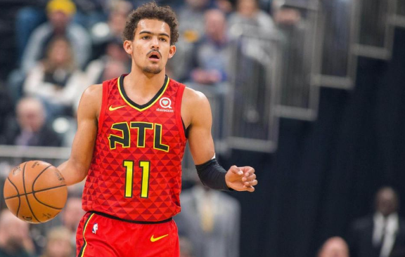 门将多次神扑 成为最大功臣（门将神扑连连 成为制胜关键）